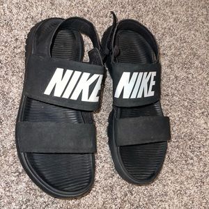 Nike Tanjun Sandals 9